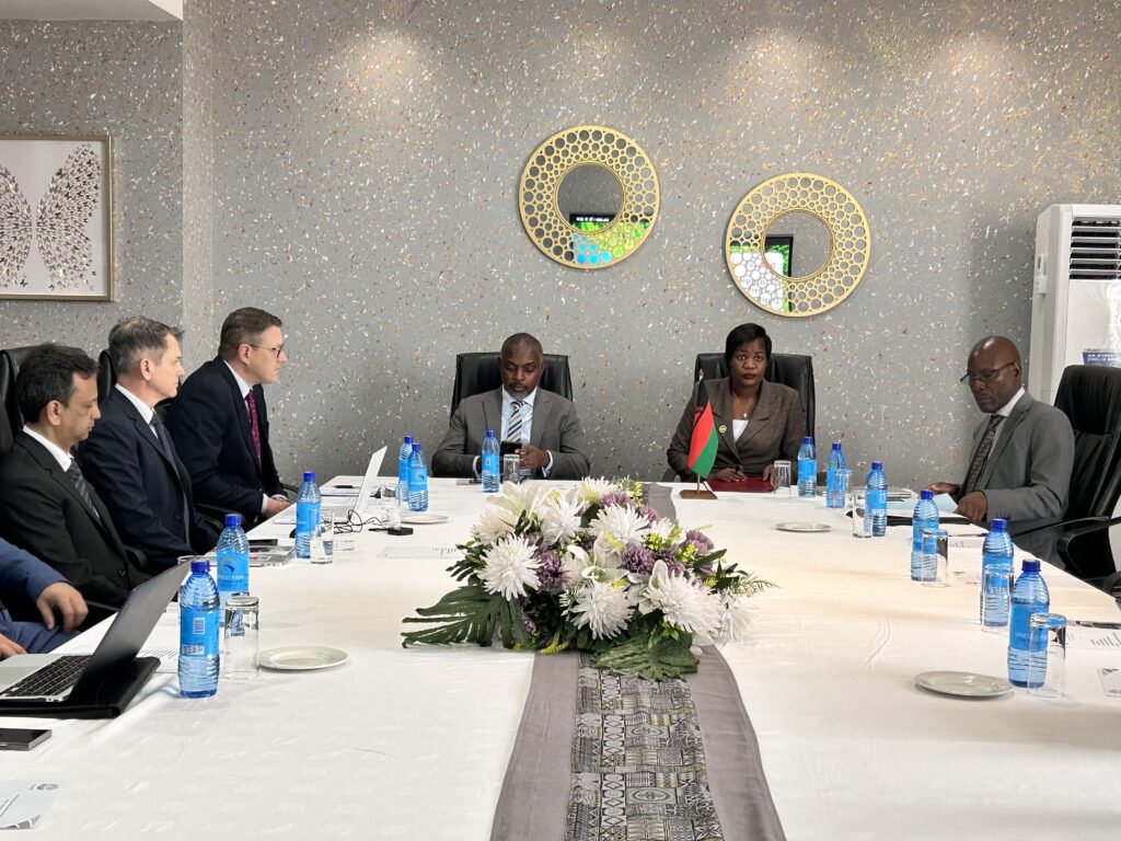 malawi_government_meeting